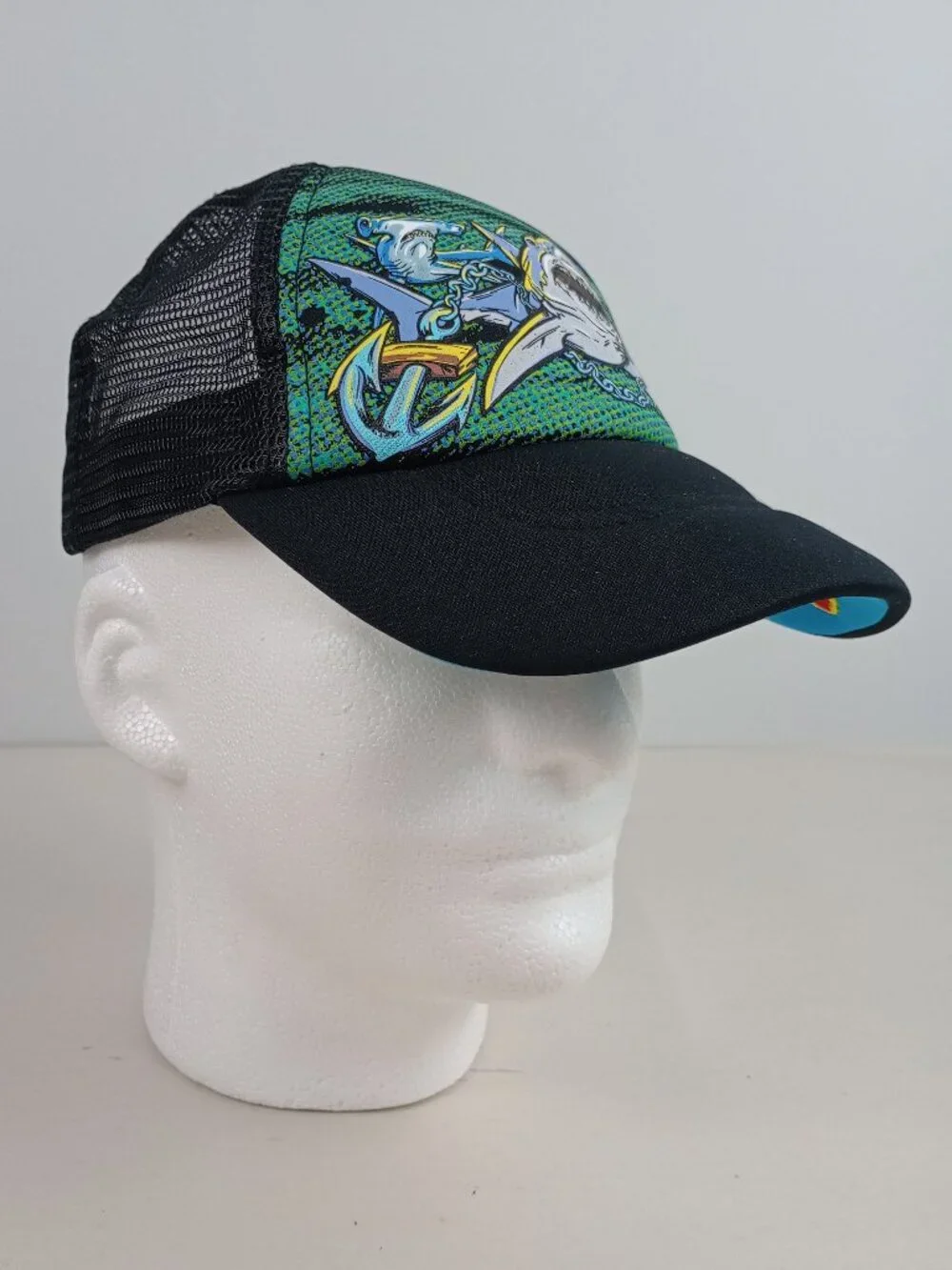 NWOT Newport Aquarium Youth Black Green‎ Blue Shark Anchor Mesh Baseball Cap